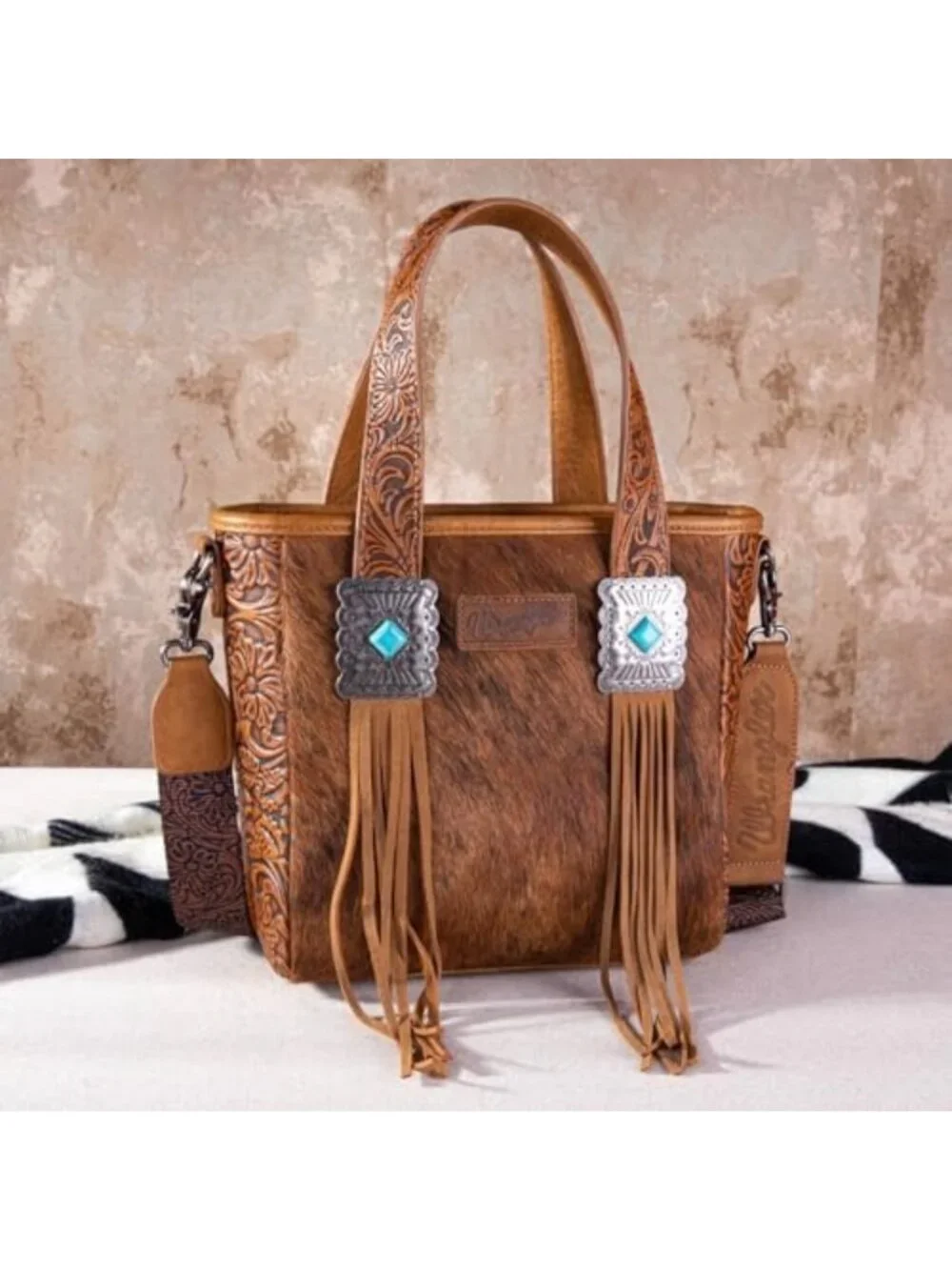 Stylish Cowhide Tote Bag for Women with Matching Wristlet Wallet Set - Chic